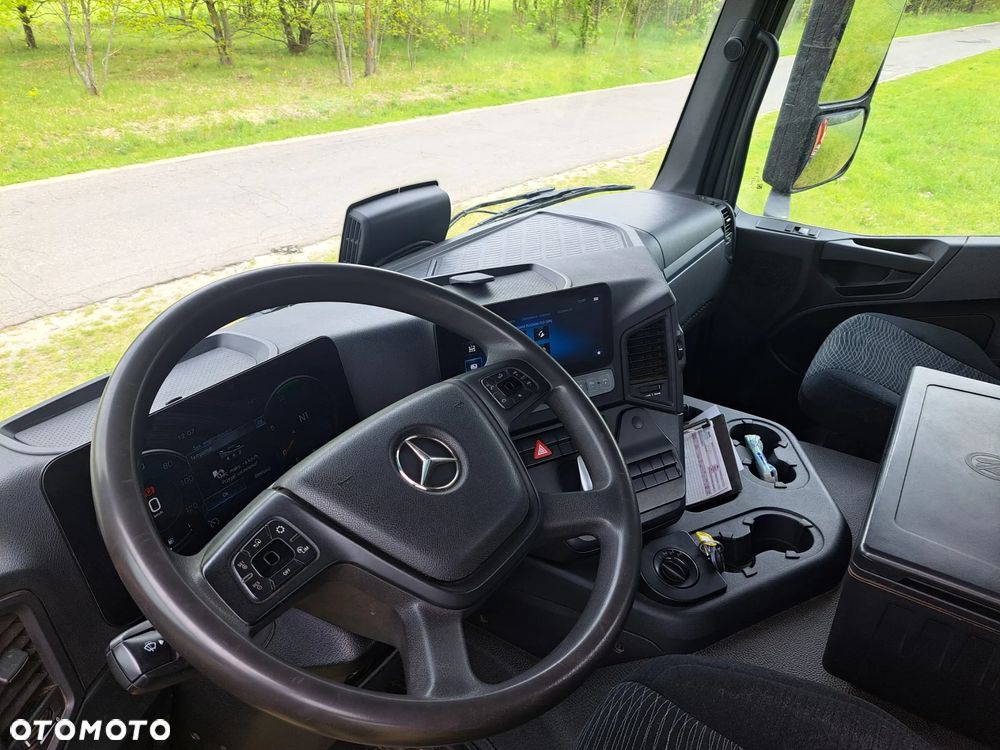 Mercedes-Benz Arocs - 5