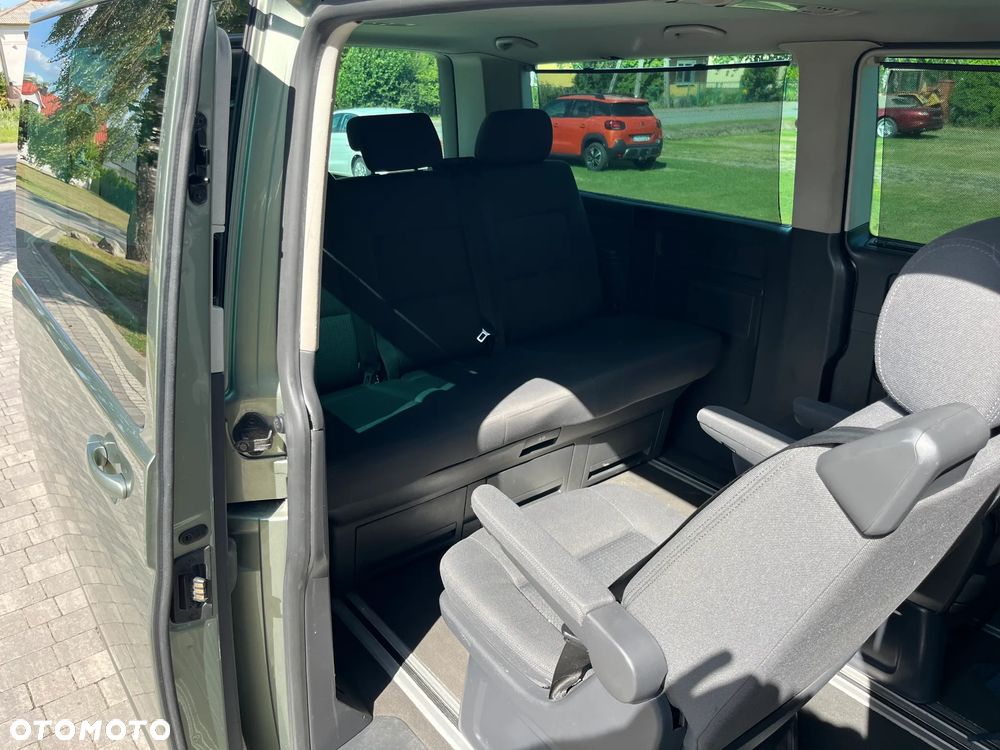 Volkswagen Multivan - 19