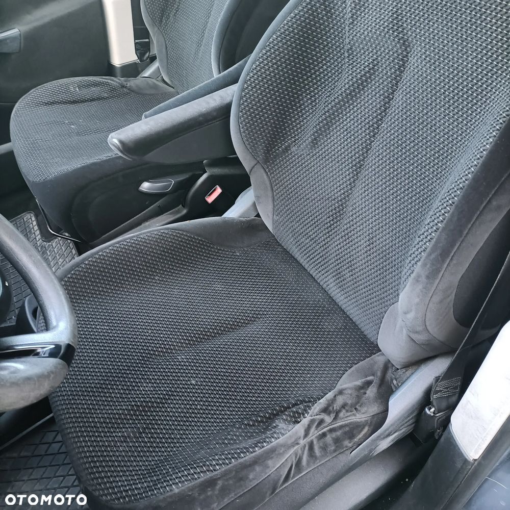 Citroën C4 Grand Picasso 1.6 HDi FAP ESG6 Style - 21