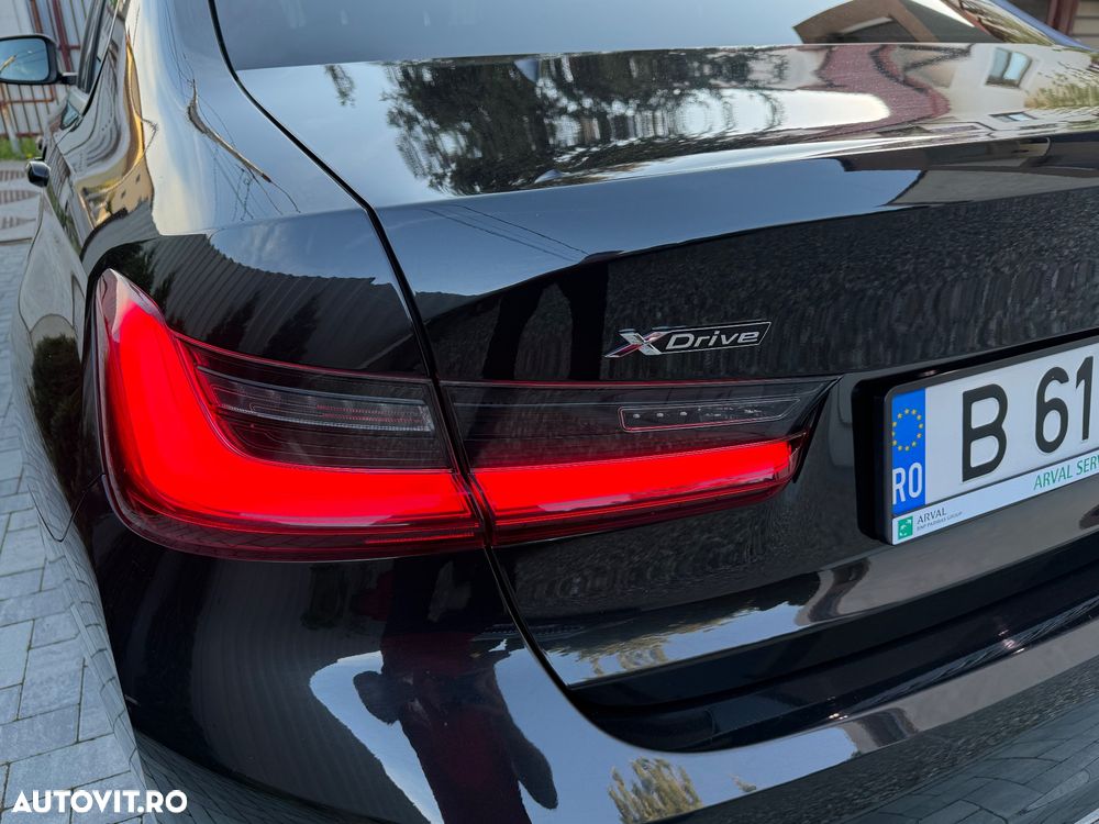 BMW Seria 3 330e xDrive Aut. Advantage - 28