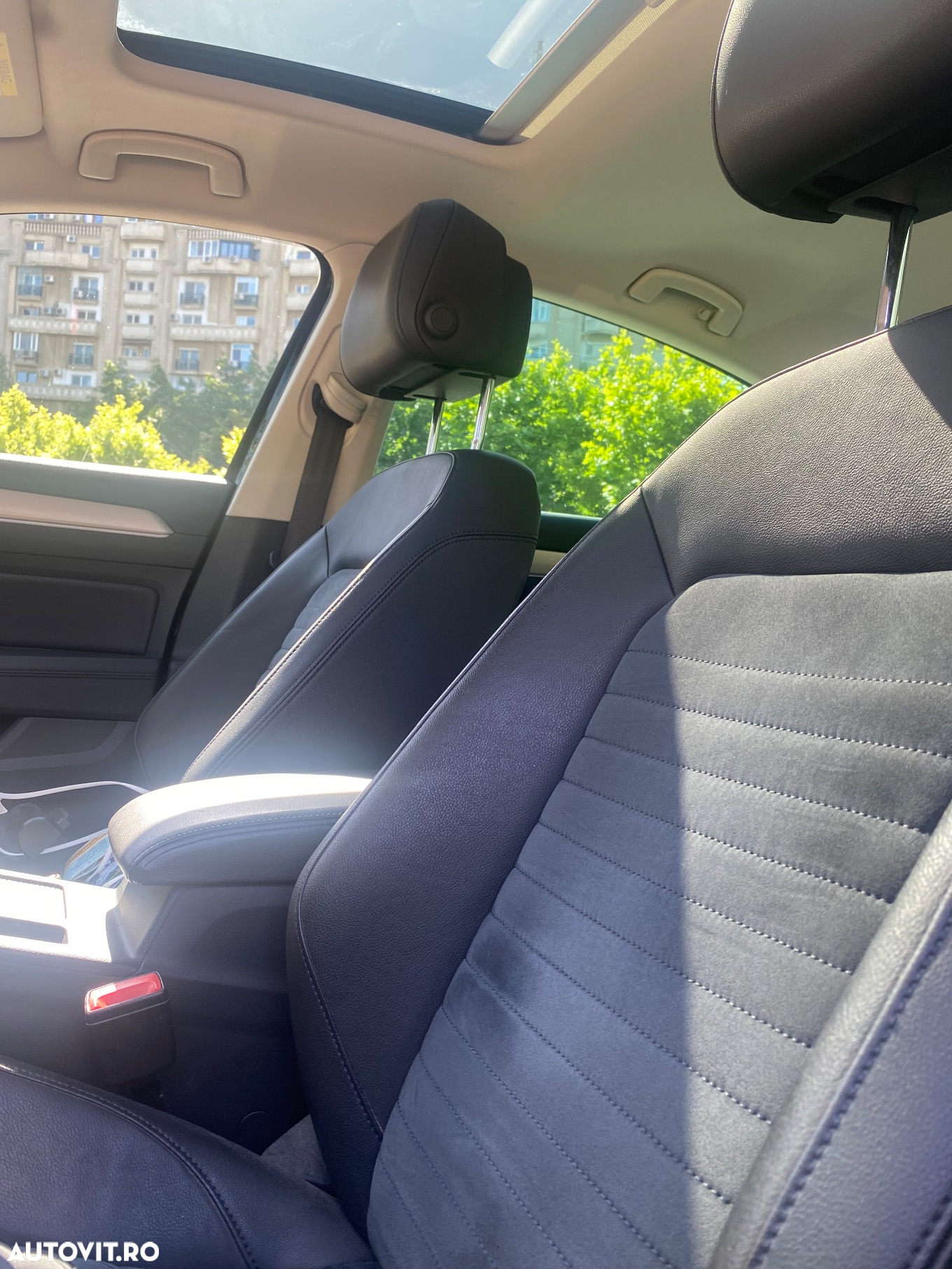 Volkswagen Passat 2.0 TDI Highline - 9