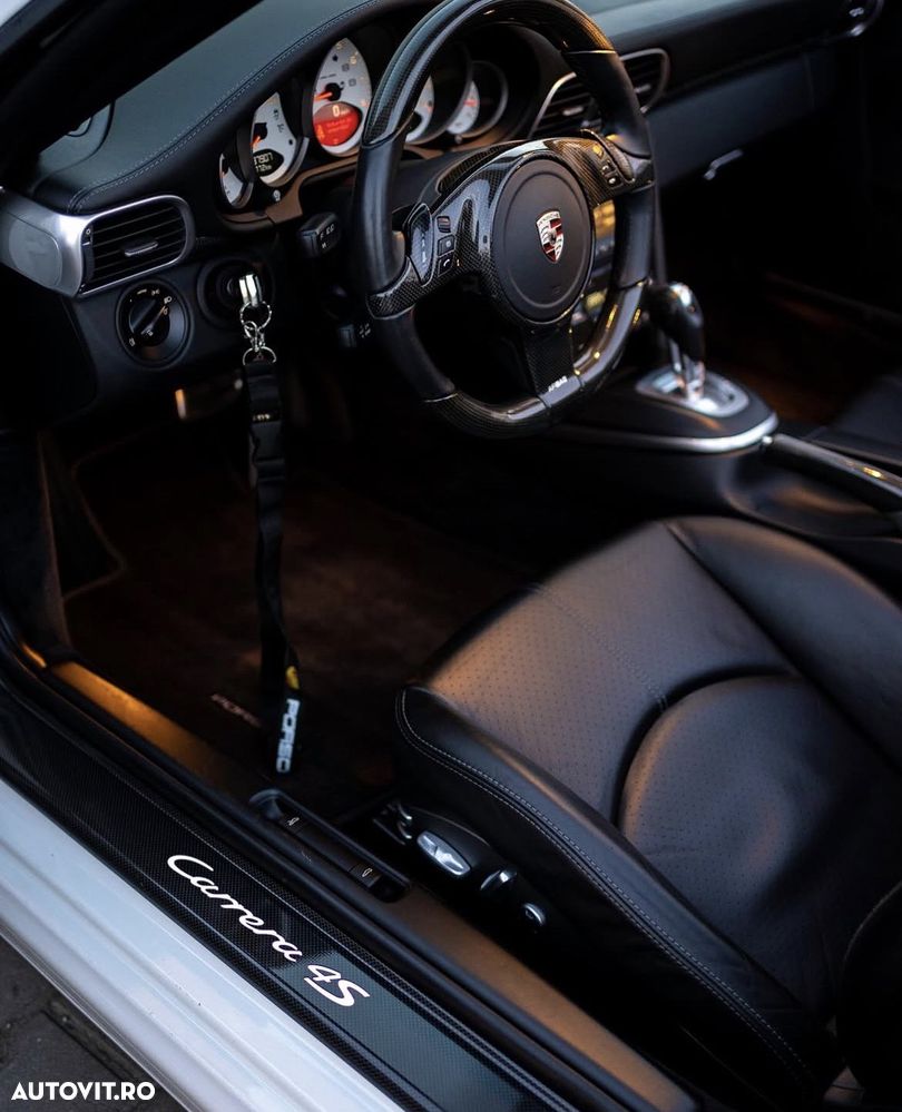 Porsche 911 Carrera 4S PDK - 8