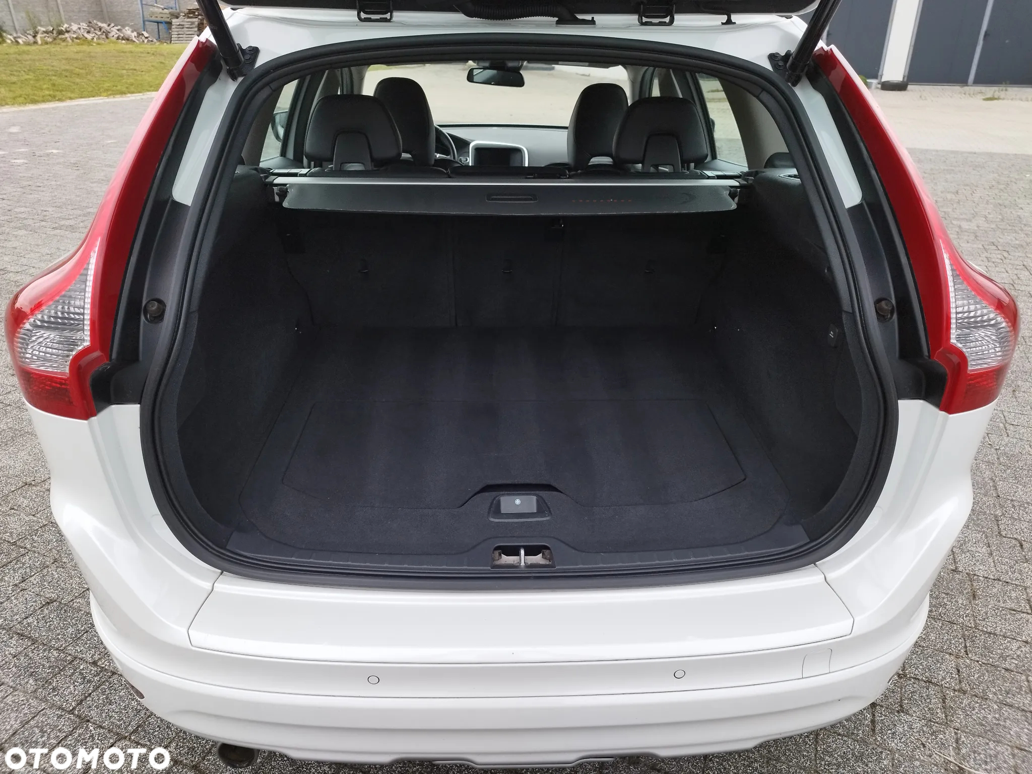 Volvo XC 60 D3 Drive-E Ocean Race - 26