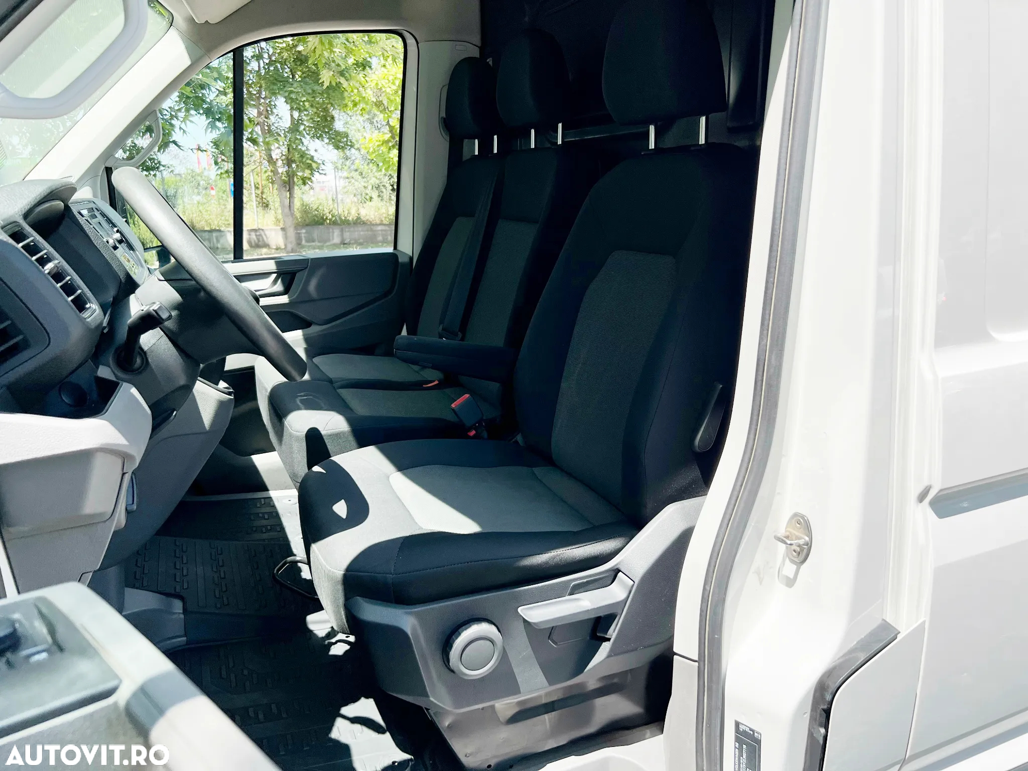 Volkswagen Crafter Furgon Maxi L5H3 - 14