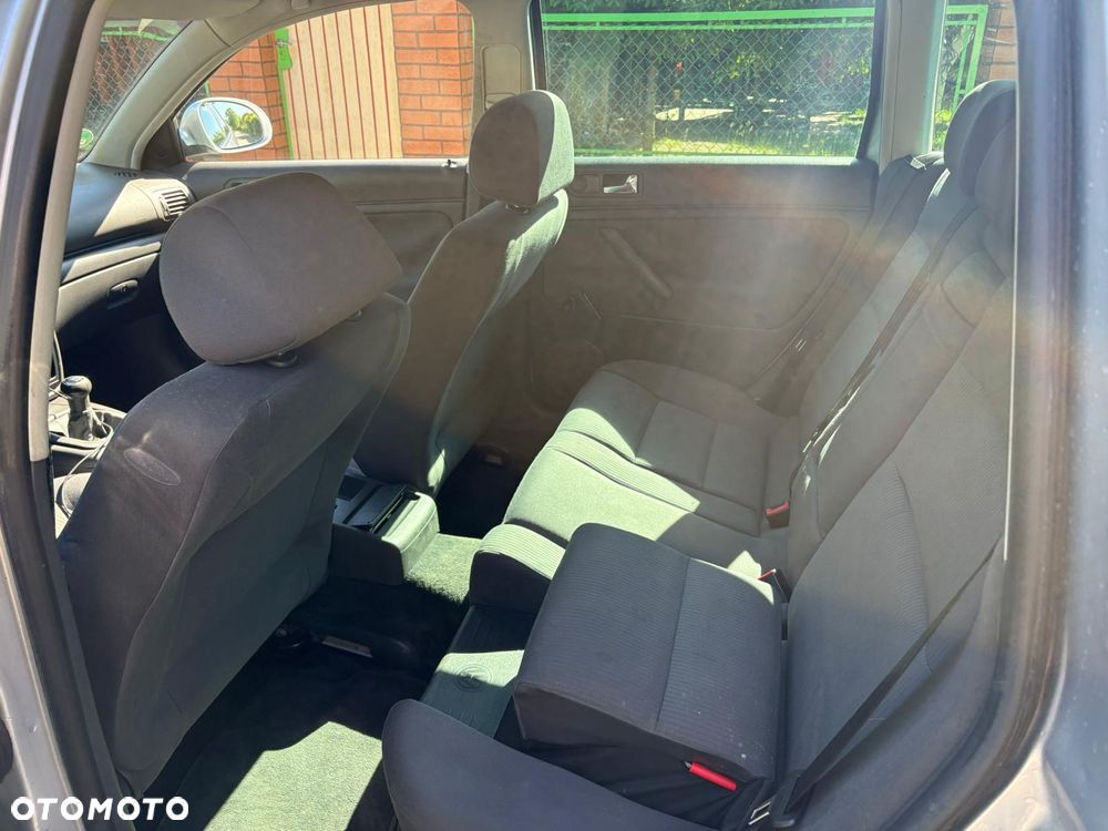 Volkswagen Passat 1.6 Comfortline Family - 5