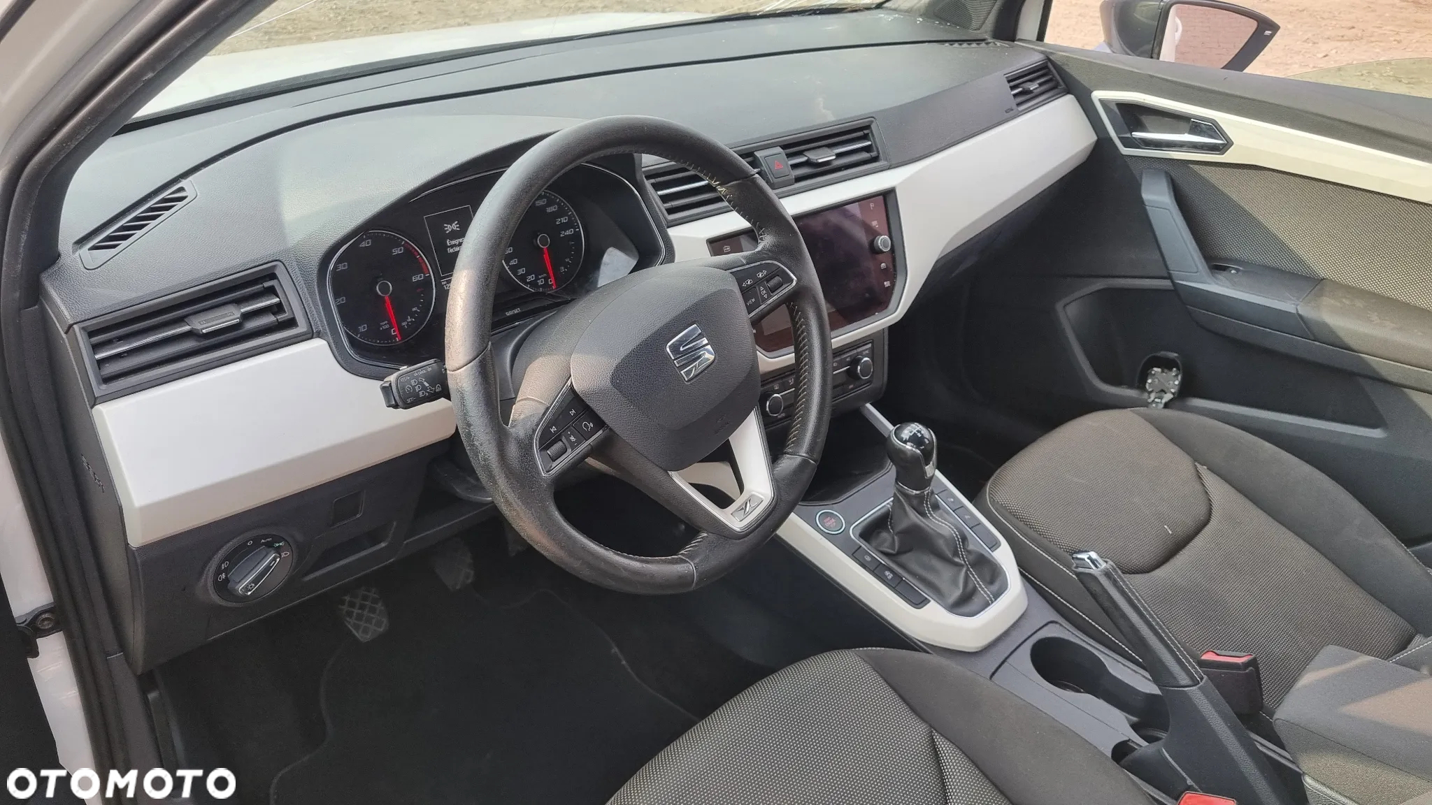 Seat Arona 1.6 TDI XCELLENCE - 24