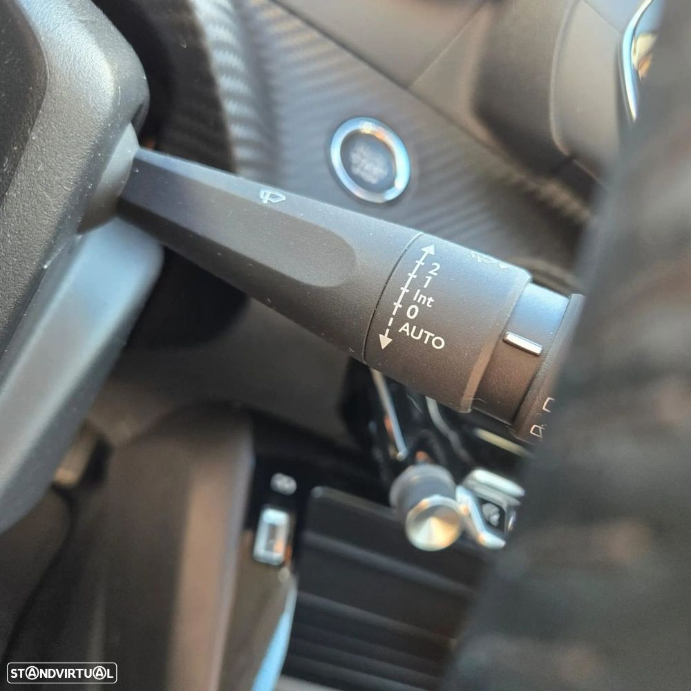 Peugeot e-208 50 kWh Allure - 11