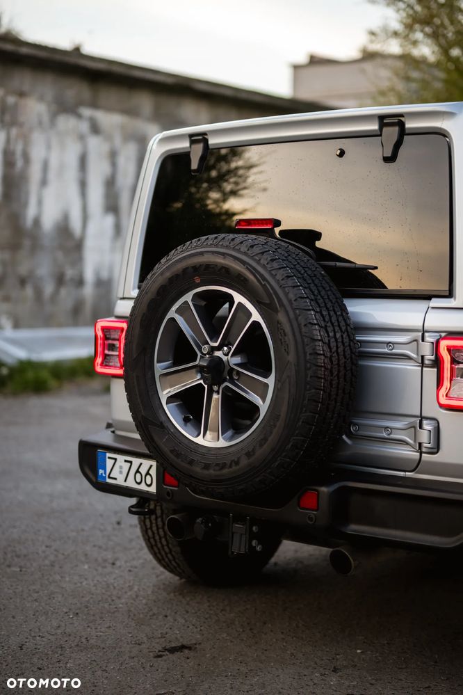 Jeep Wrangler Unlimited 3.6 Automatik Sahara - 11