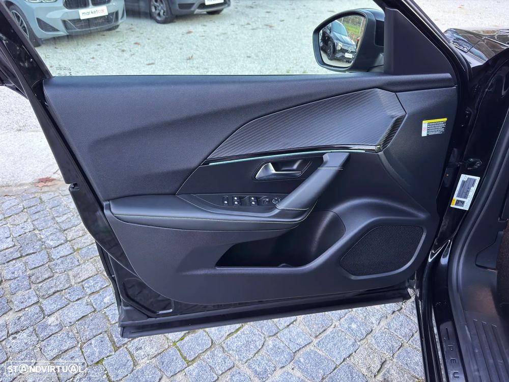 Peugeot 2008 1.2 PureTech GT Pack EAT8 - 16