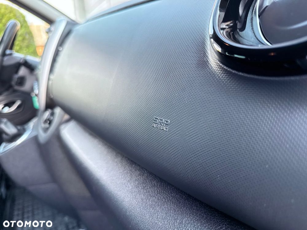 Renault Trafic Grand 2.0 dCi - 16