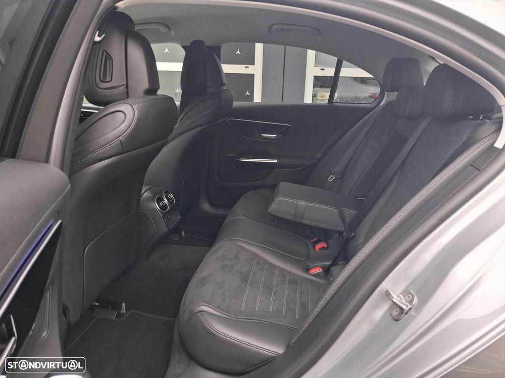 Mercedes-Benz C 300 e AMG Line - 12
