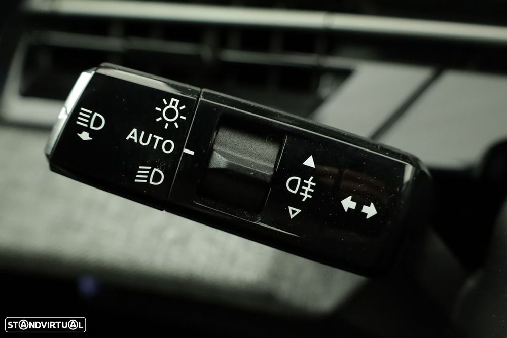 Peugeot 5008 1.2 Hybrid Allure e-DCS6 - 16