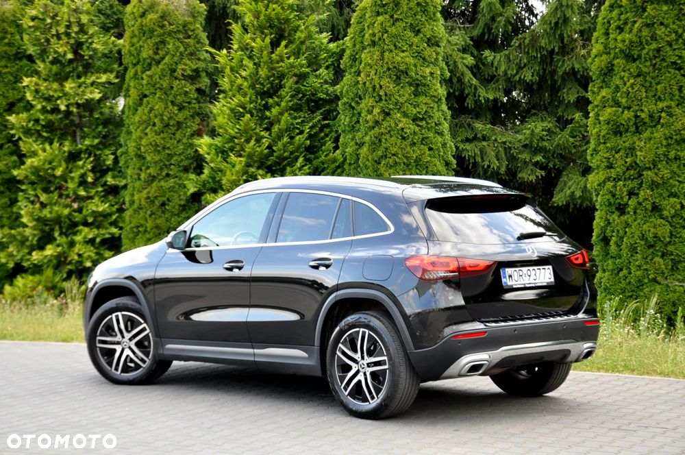Mercedes-Benz GLA - 14