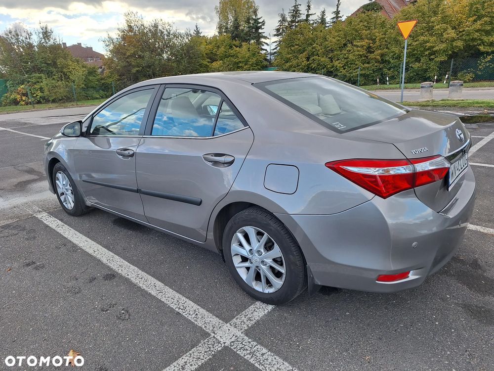 Toyota Corolla - 5