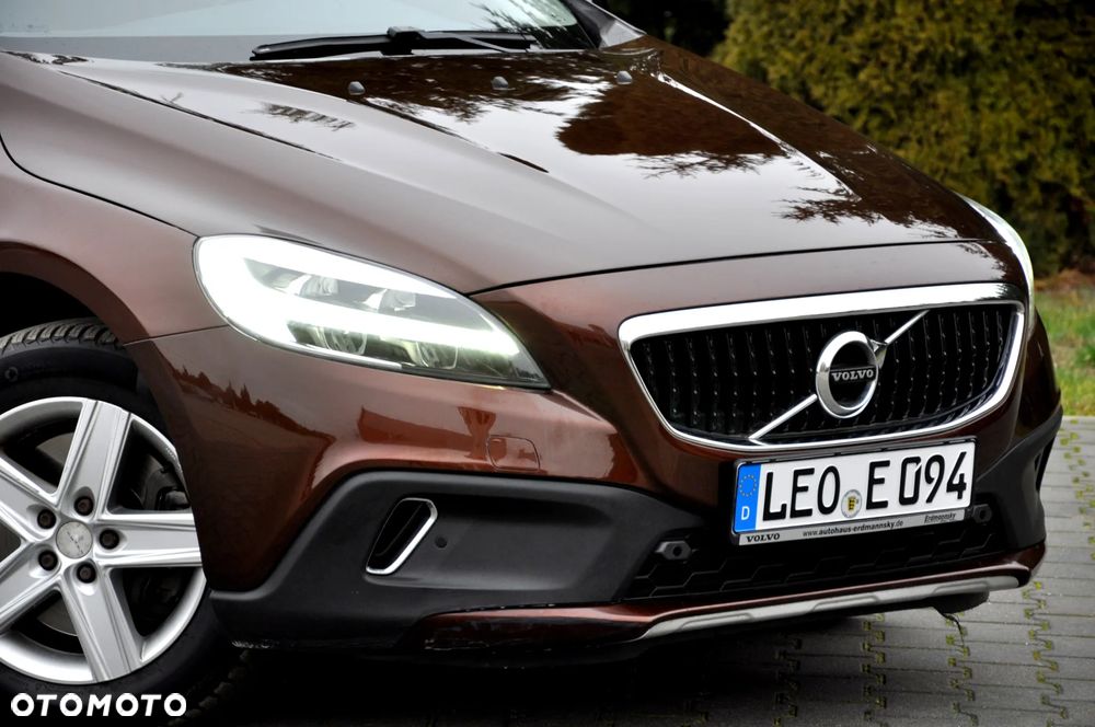 Volvo V40 Cross Country T3 Momentum - 10