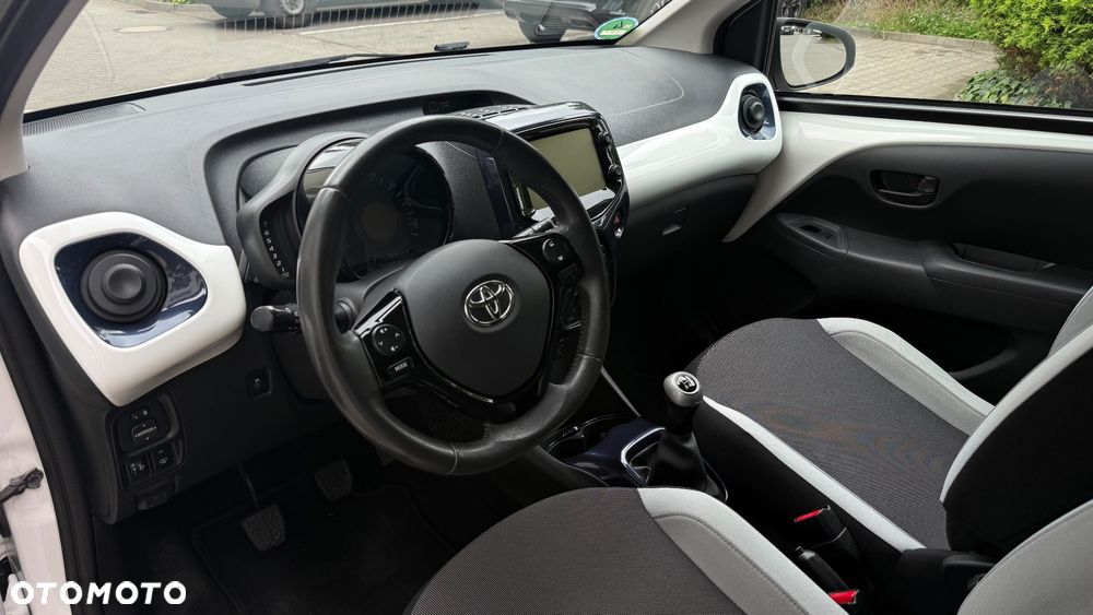 Toyota Aygo x-clusive Style Selection - 19