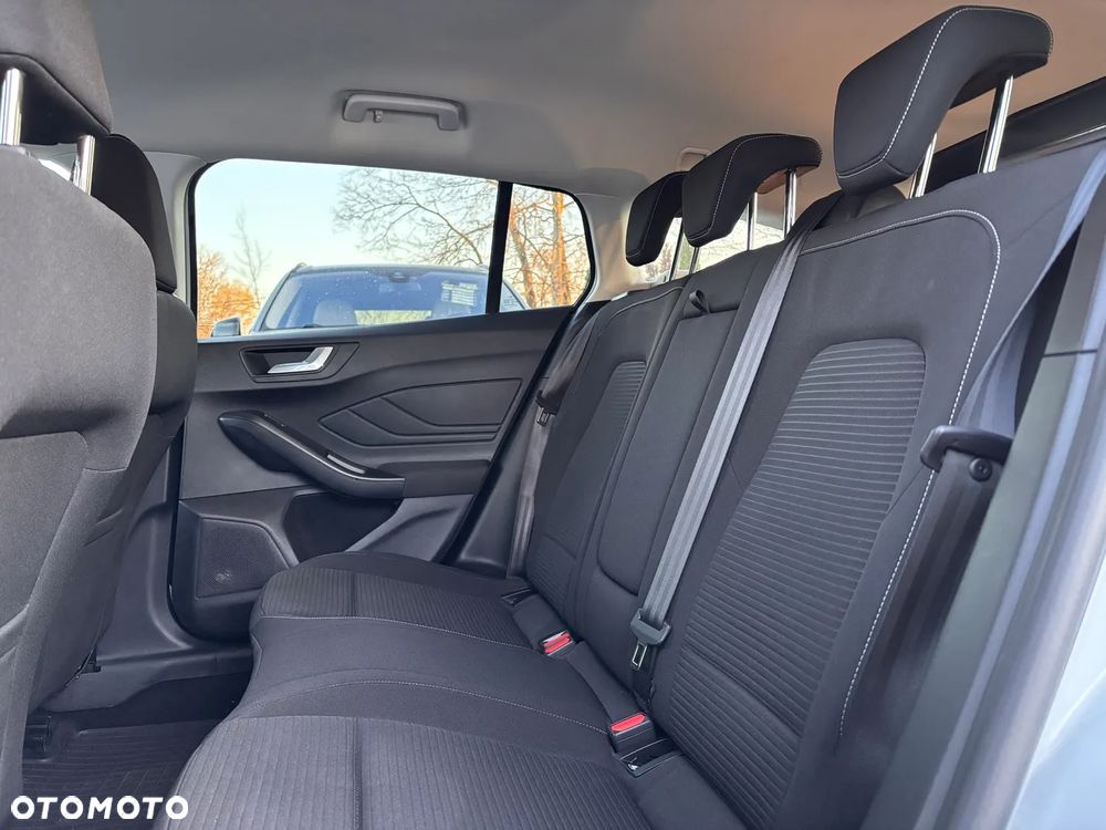 Ford Focus - 25