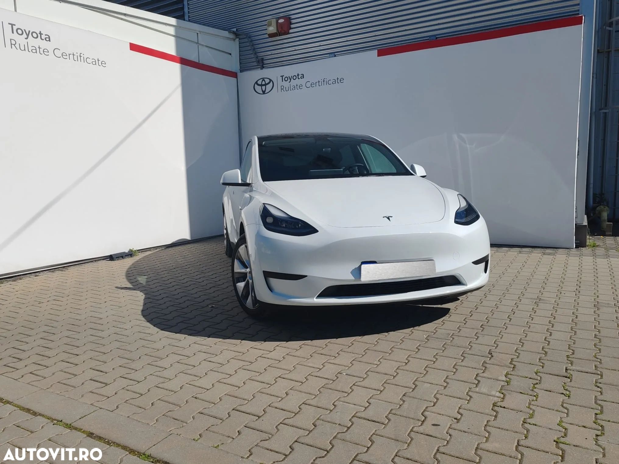 Tesla Model Y RWD Long Range - 1