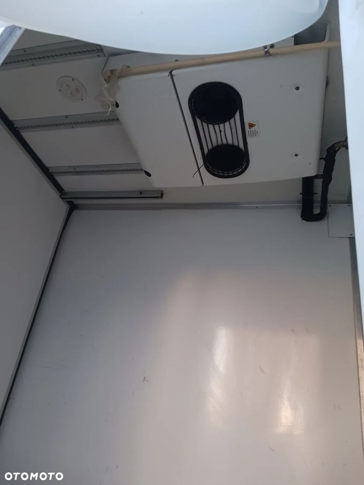 Iveco EUROCARGO 80EL16 E6 2015r KLIMA SALON Izoterma Chłodnia Mroźnia agregat 230V Winda - 31