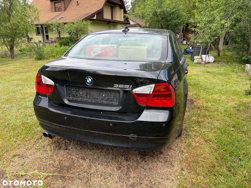 BMW Seria 3 325i - 5