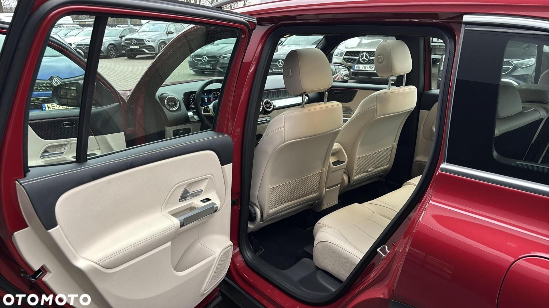 Mercedes-Benz GLB - 15