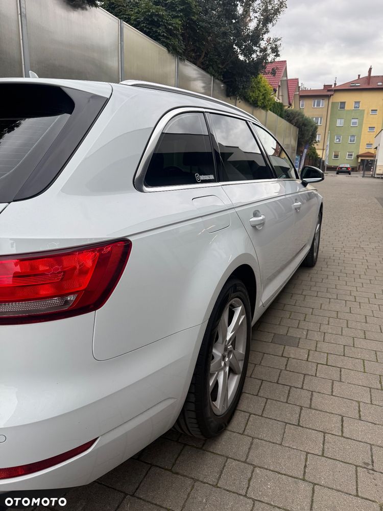 Audi A4 Avant 2.0 TFSI ultra S tronic - 10