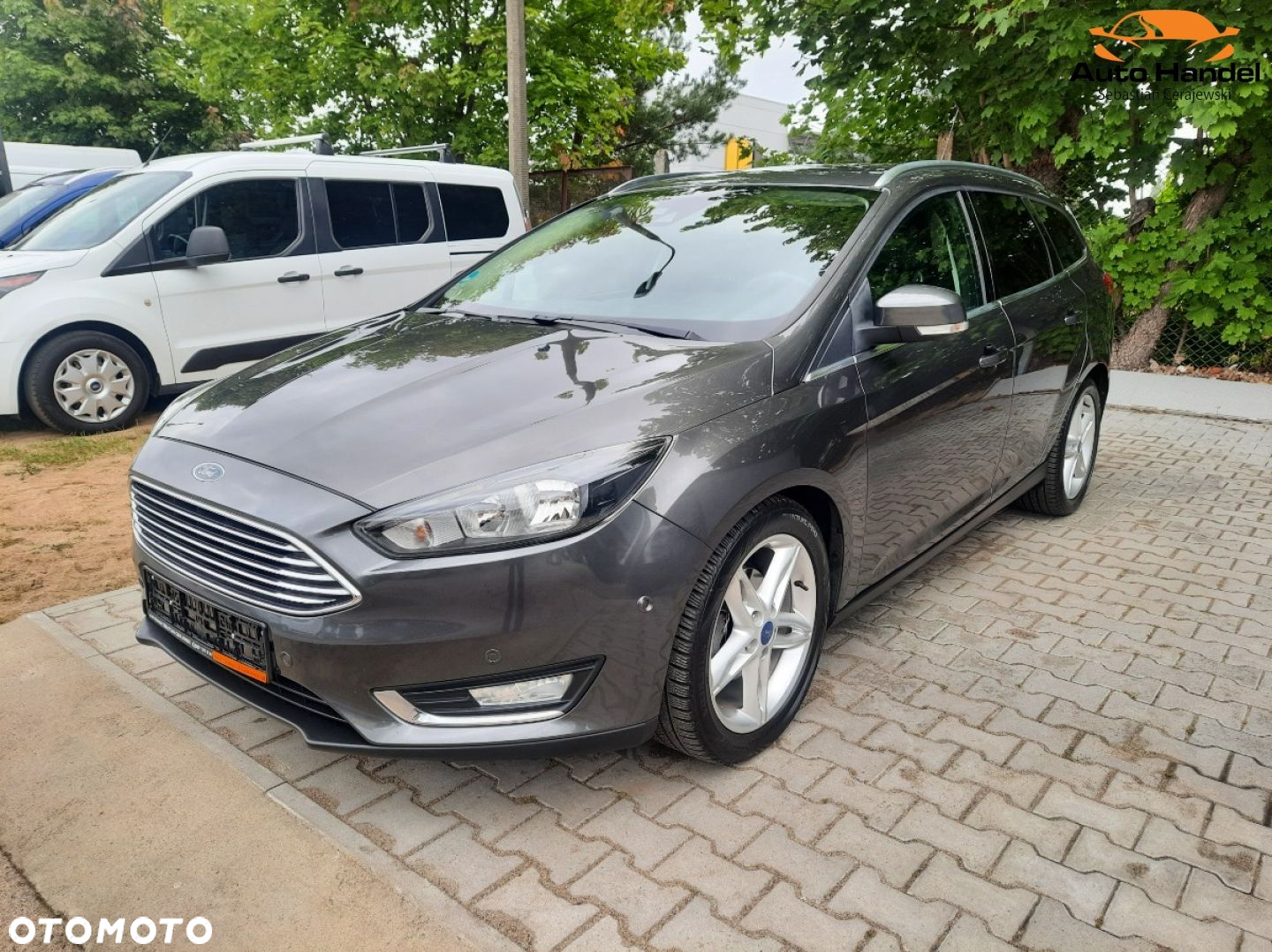 Ford Focus Turnier 1.0 EcoBoost Start-Stopp-System TITANIUM - 3