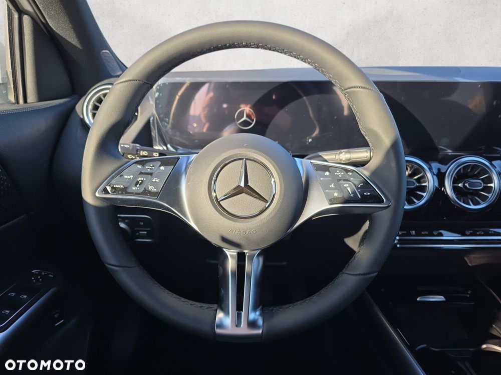 Mercedes-Benz EQA - 14