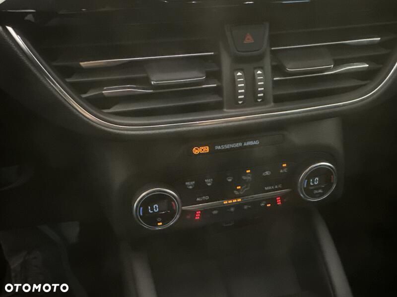 Ford Kuga - 17