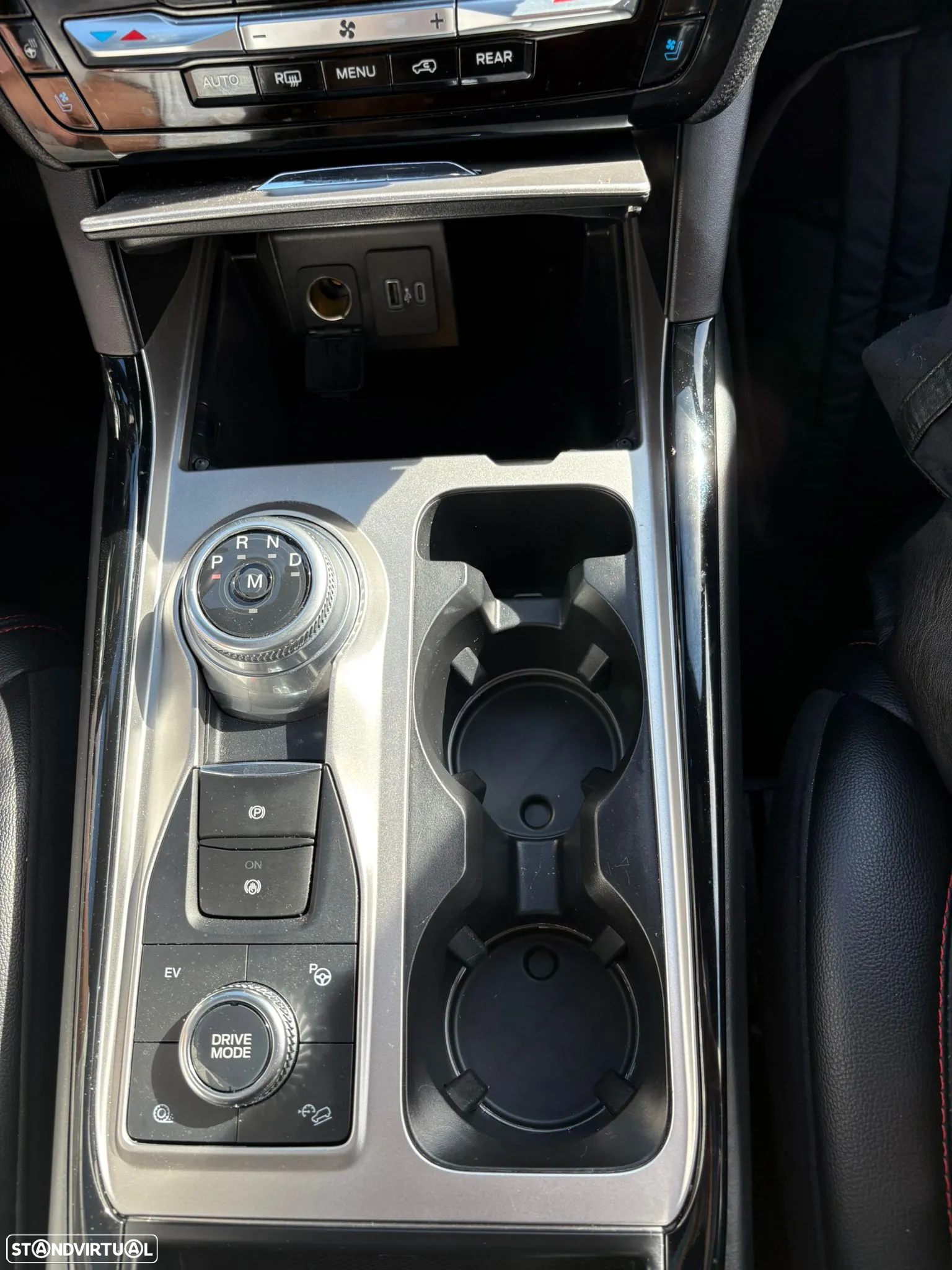 Ford Explorer 3.0 EcoBoost PHEV ST-Line - 23