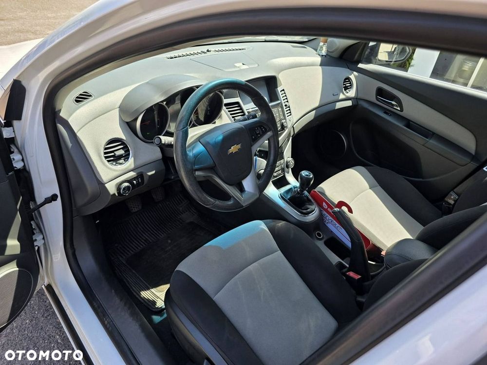 Chevrolet Cruze 1.8 LS - 7