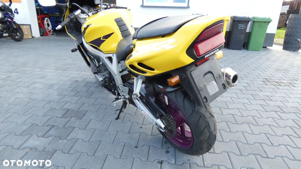 Honda CBR - 8