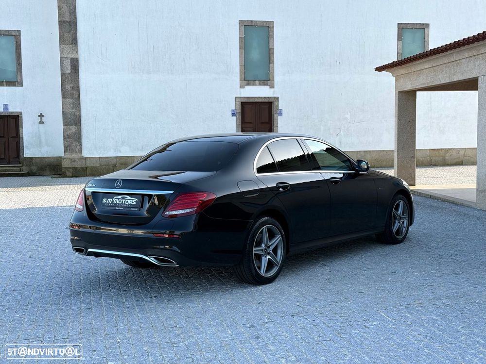Mercedes-Benz E 300 de AMG Line - 4