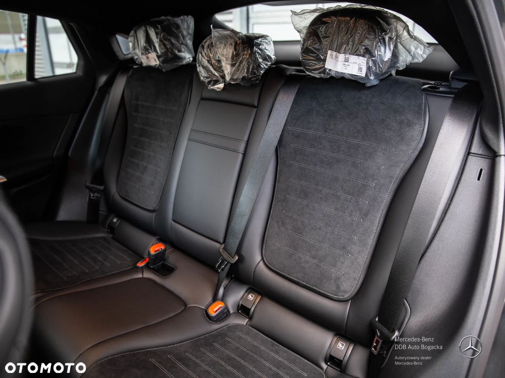 Mercedes-Benz GLC Coupe 200 mHEV 4-Matic AMG Line - 12