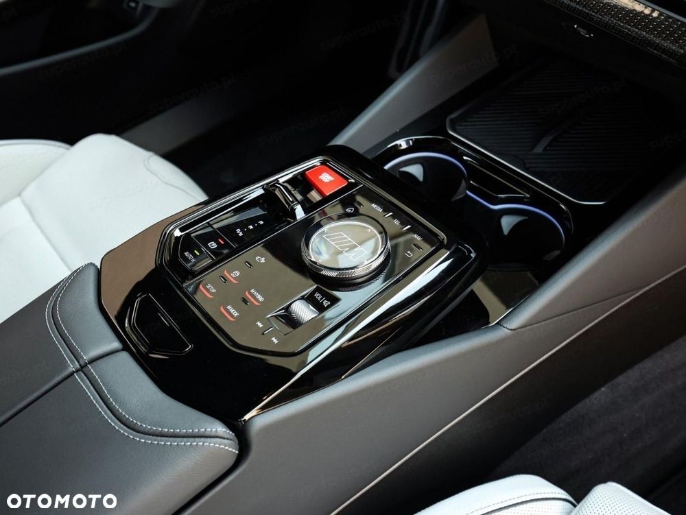 BMW M5 PHEV - 18