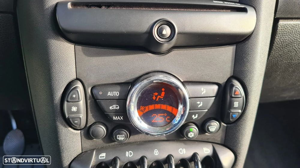 MINI 3 Portas One D - 8