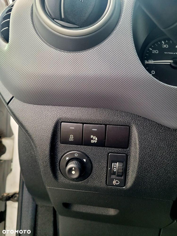 Peugeot Partner - 8