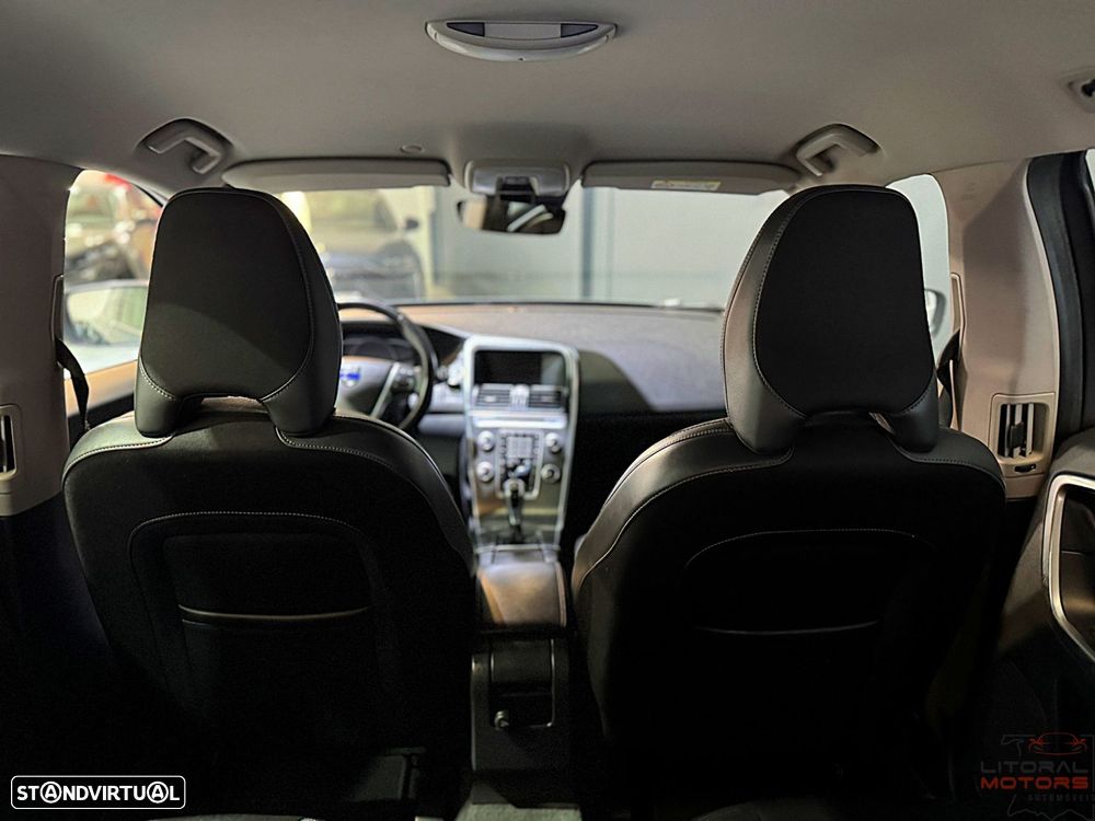 Volvo XC 60 2.0 D3 Momentum - 33