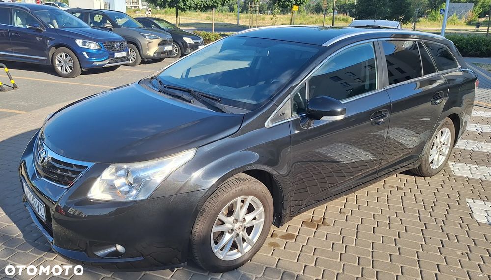Toyota Avensis - 4