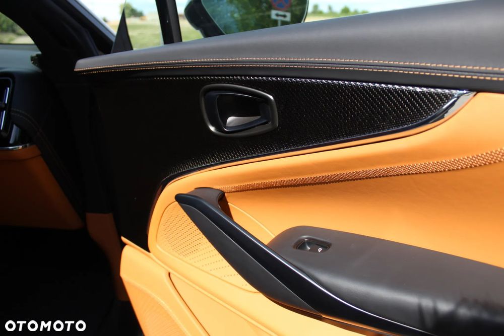 Aston Martin DBX707 - 24