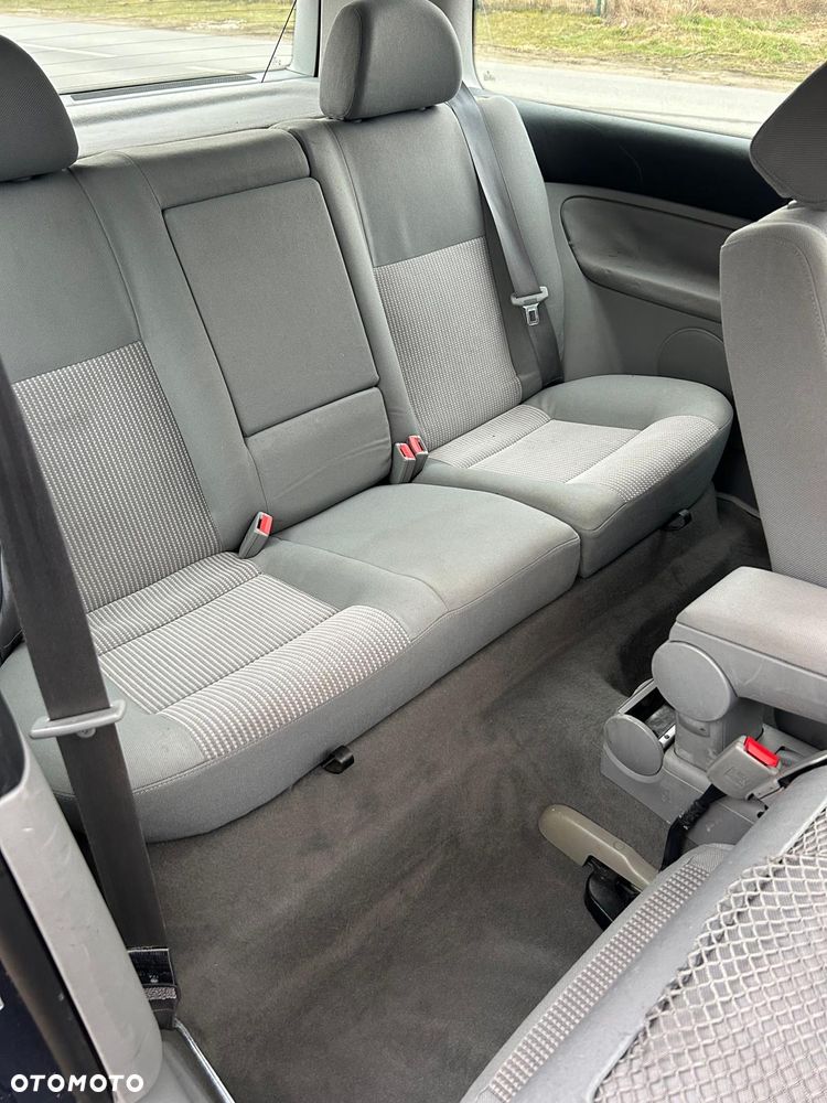 Volkswagen Golf - 9