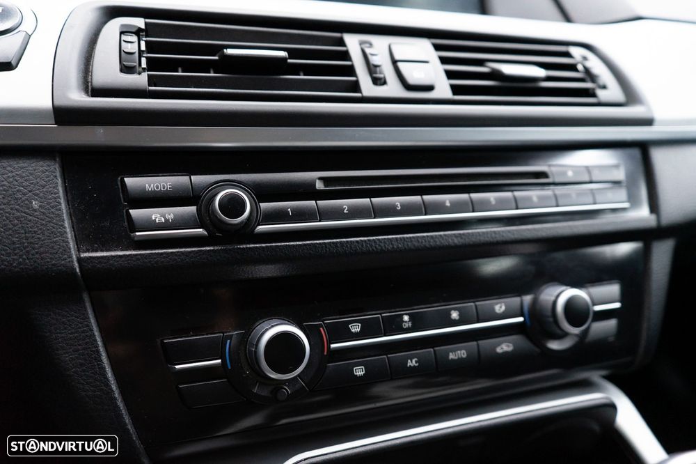 BMW 525 d Pack M Auto - 29