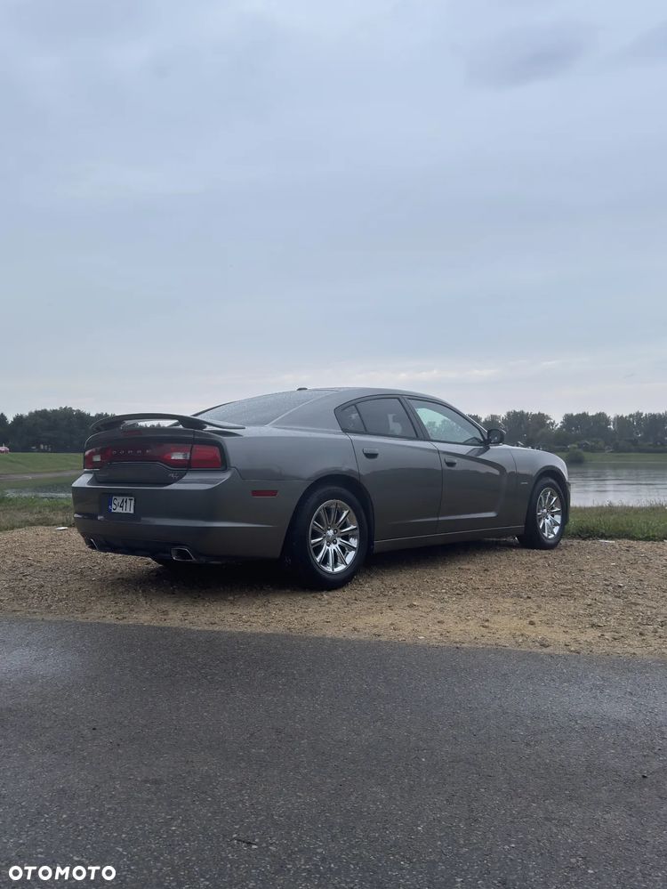 Dodge Charger 5.7 V8 RT - 4