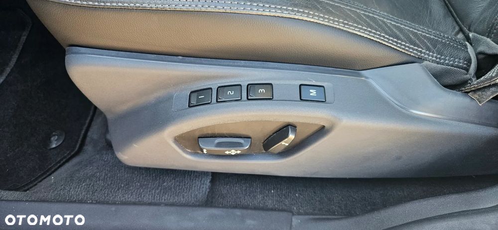 Volvo XC 60 D5 AWD Geartronic Summum - 24