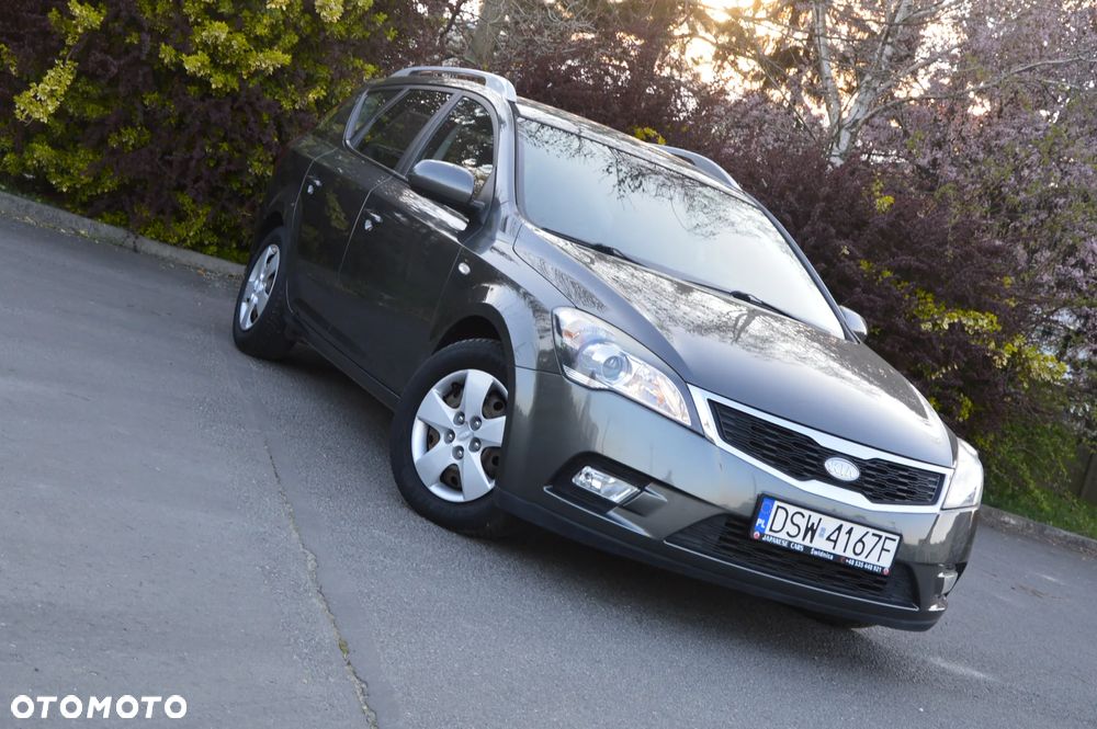 Kia Ceed 1.4 CVVT Dream-Team Edition - 21