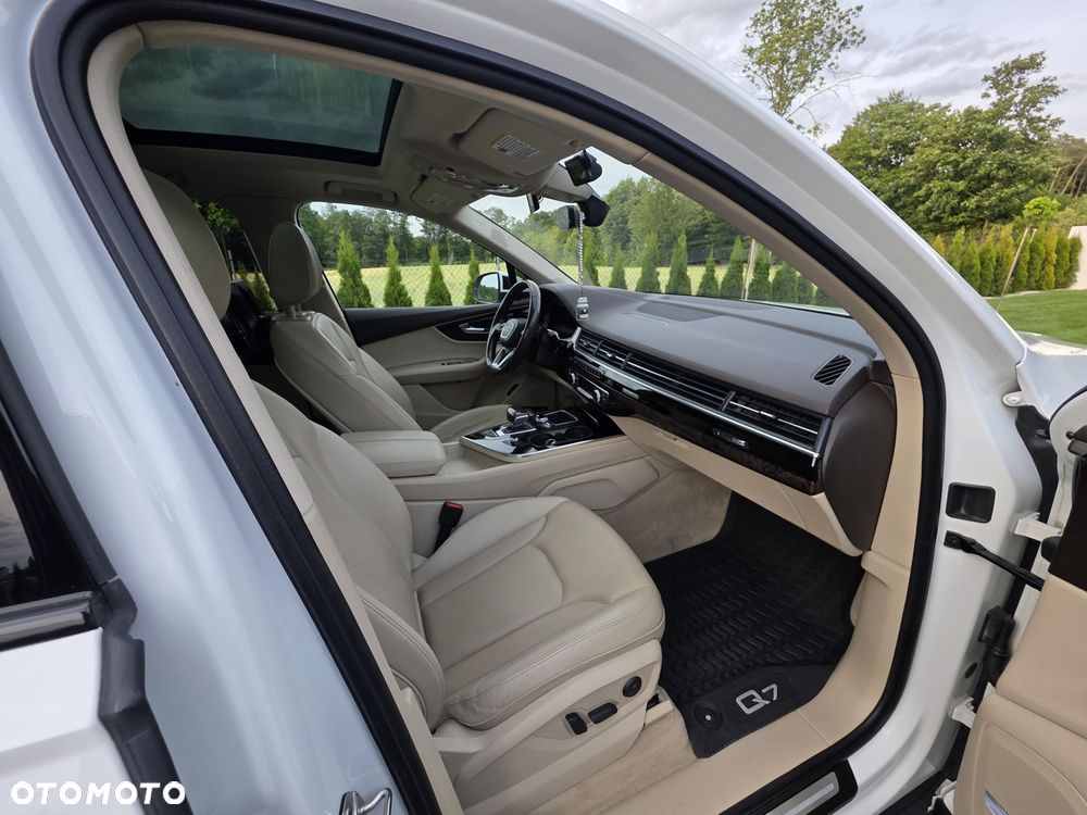 Audi Q7 - 6