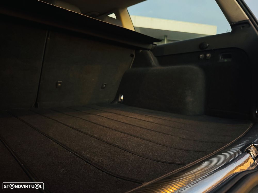 VW Passat Variant - 13