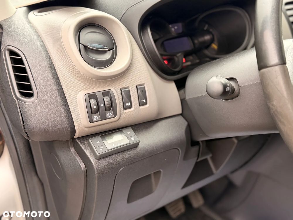 Renault Trafic - 14