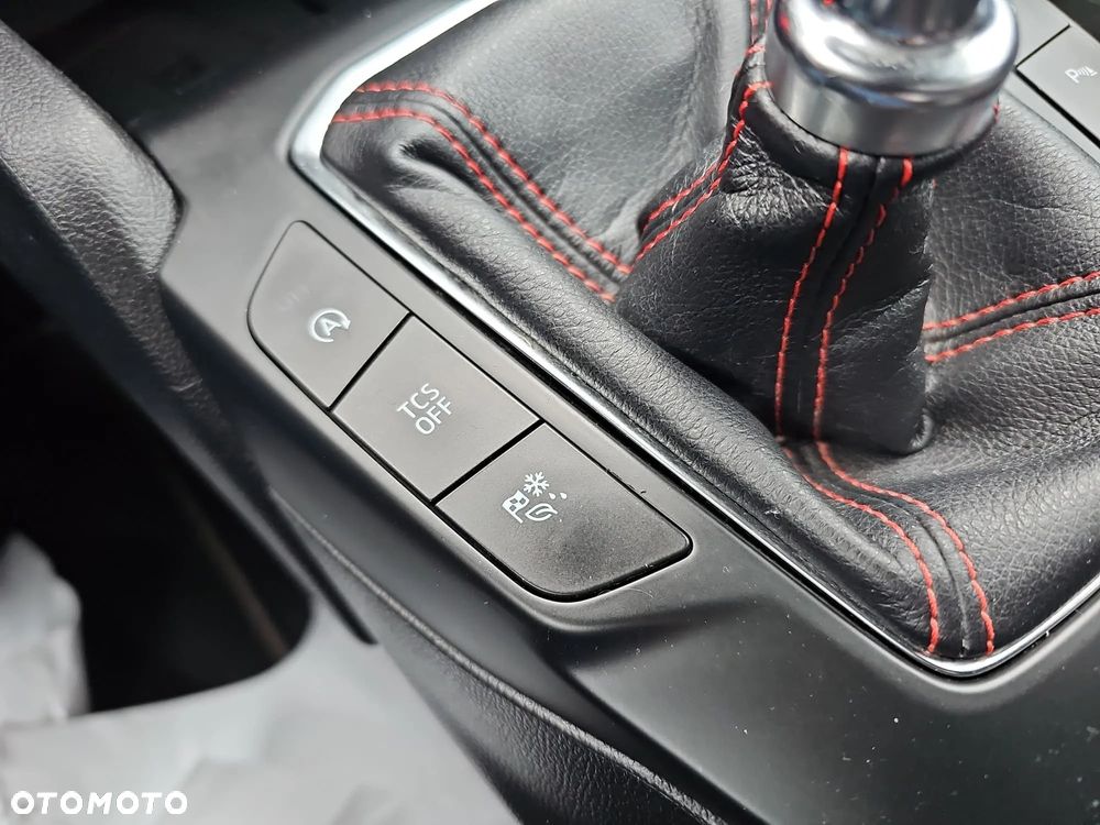 Ford Focus SW ver-1-0-ecoboost-start--stopp--system-st--line - 27