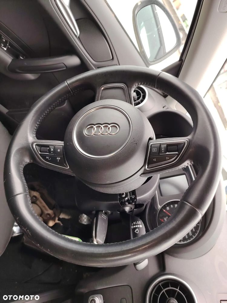 kierownica drzwi lusterko audi a1 8x 14-18r czesci - 1